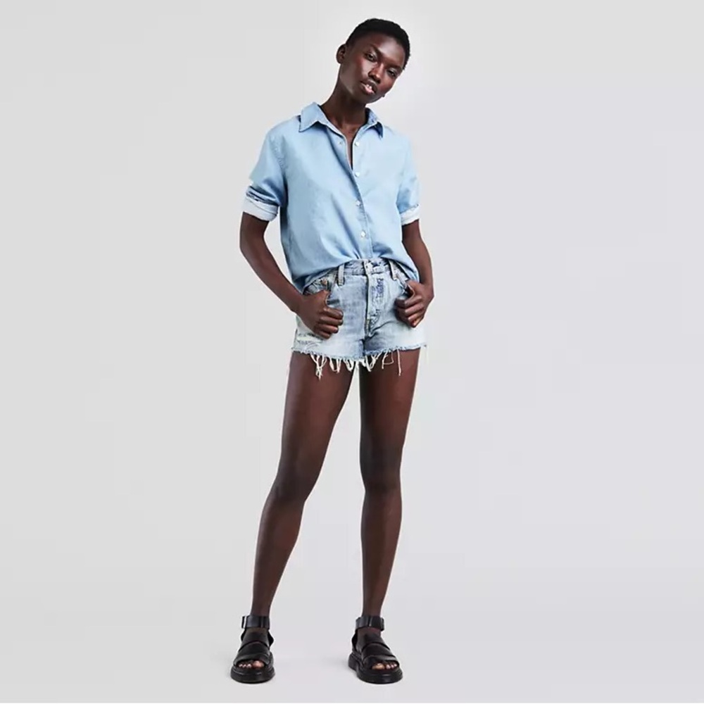 Levi premium Women's 501 Jean Shorts, W26